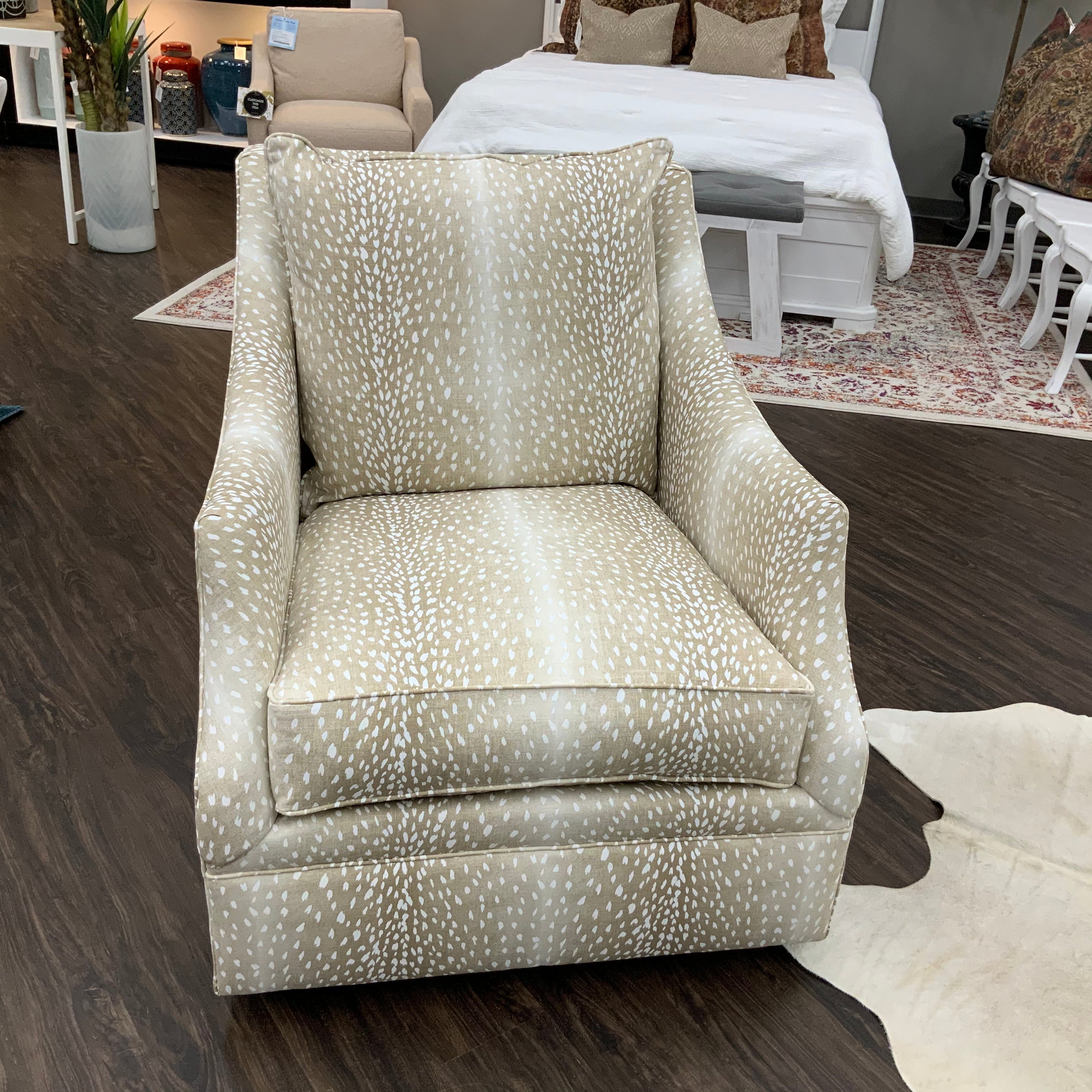 Antelope online fabric chair